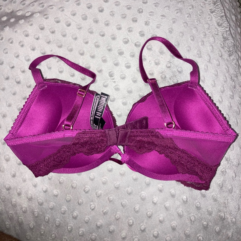 VS Bra - Picture 2 of 4